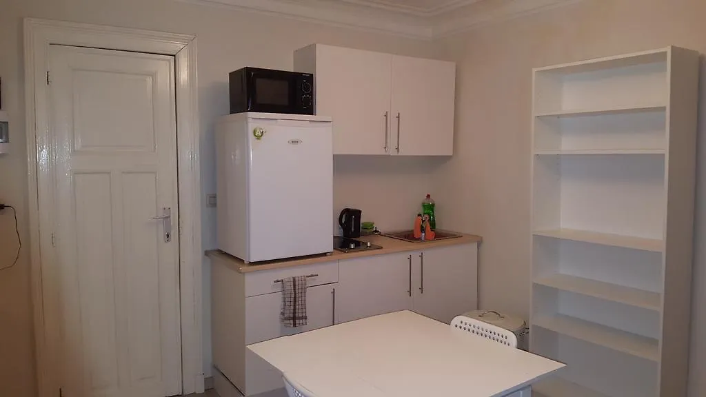 Cool Central Apartment Brüksel